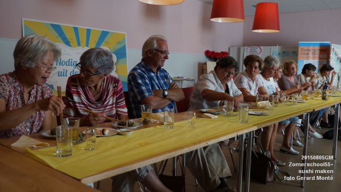 oDSC01686- Zomerschool55+ In de roos - sushi maken - 5aug2015 - foto GerardMontE web