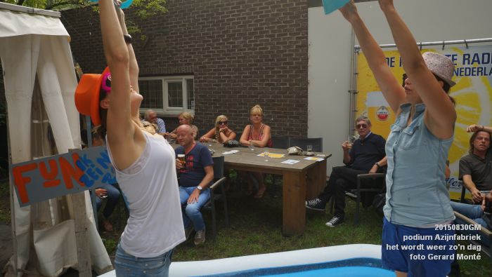 DSC05343- Het wordt weer zon dag - podium Azijnfabriek - 30aug2015 - foto GerardMontE web