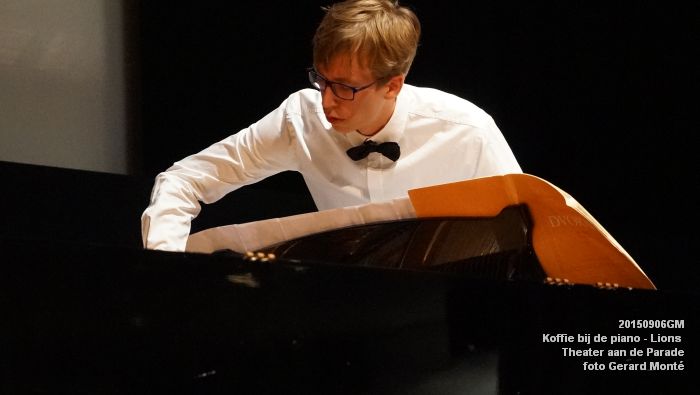 DSC06379- Koffie bij de piano - Lions club Theater aan de Parade - 6sep2015 - foto Gerard MontE web