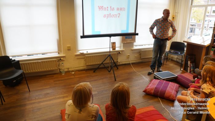 DSC04938- boekhandel Heinen kinderboekenweek Jozua Douglas - 10okt2015 - foto GerardMontE web