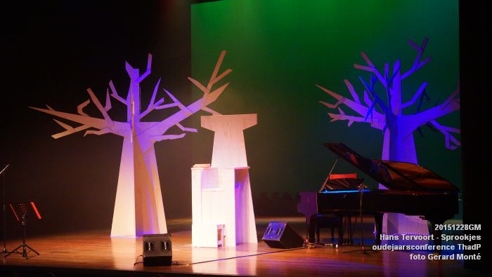 008DSC09875- Hans Tervoort oudejaarsconference Sprookjes ThadP - 28dec2015 - foto GerardMontE web