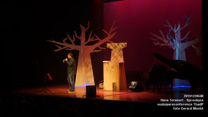 063DSC09884- Hans Tervoort oudejaarsconference Sprookjes ThadP - 28dec2015 - foto GerardMontE web