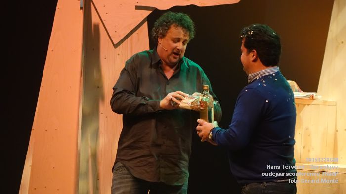 093DSC05524- Hans Tervoort oudejaarsconference Sprookjes ThadP - 28dec2015 - foto GerardMontE web