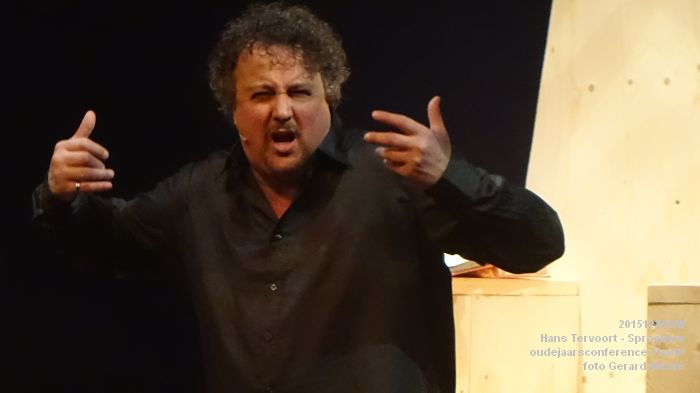 111DSC05538- Hans Tervoort oudejaarsconference Sprookjes ThadP - 28dec2015 - foto GerardMontE web