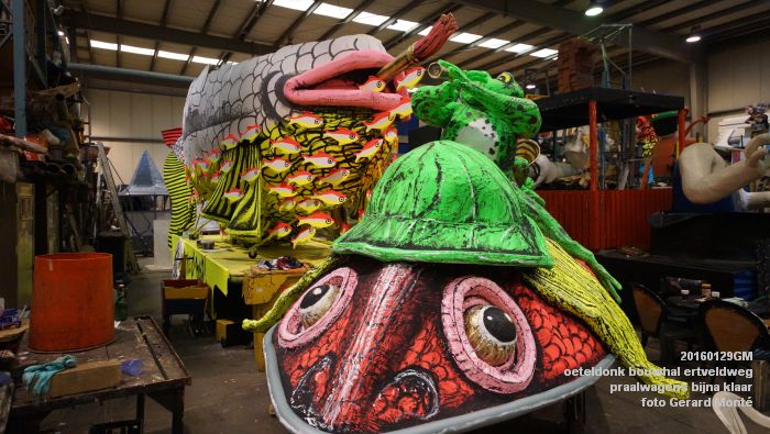 DSC02363- oeteldonk bouwhal praalwagens bijna klaar - 29jan2016 - foto GerardMontE web