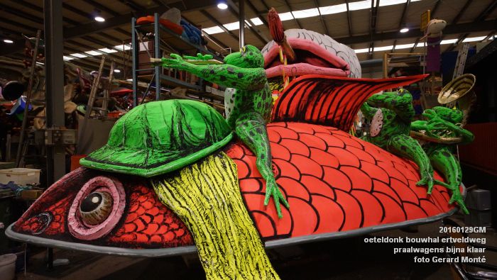 DSC02364- oeteldonk bouwhal praalwagens bijna klaar - 29jan2016 - foto GerardMontE web