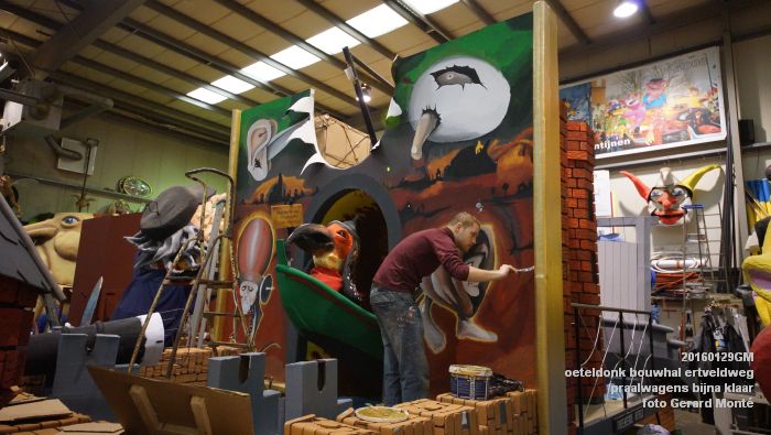 DSC02367- oeteldonk bouwhal praalwagens bijna klaar - 29jan2016 - foto GerardMontE web