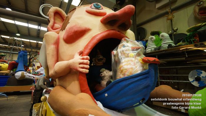 DSC02381- oeteldonk bouwhal praalwagens bijna klaar - 29jan2016 - foto GerardMontE web