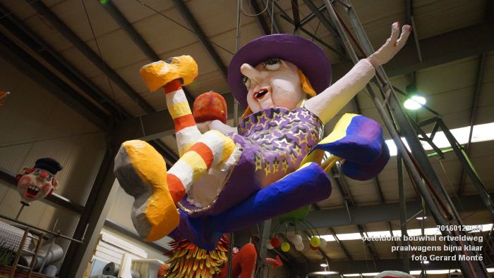 DSC02399- oeteldonk bouwhal praalwagens bijna klaar - 29jan2016 - foto GerardMontE web