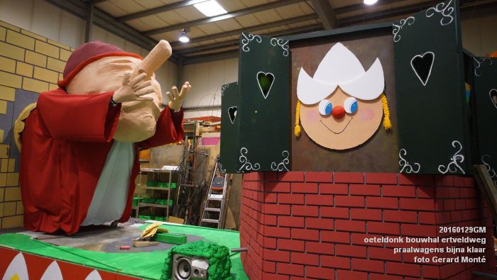 DSC02401- oeteldonk bouwhal praalwagens bijna klaar - 29jan2016 - foto GerardMontE web