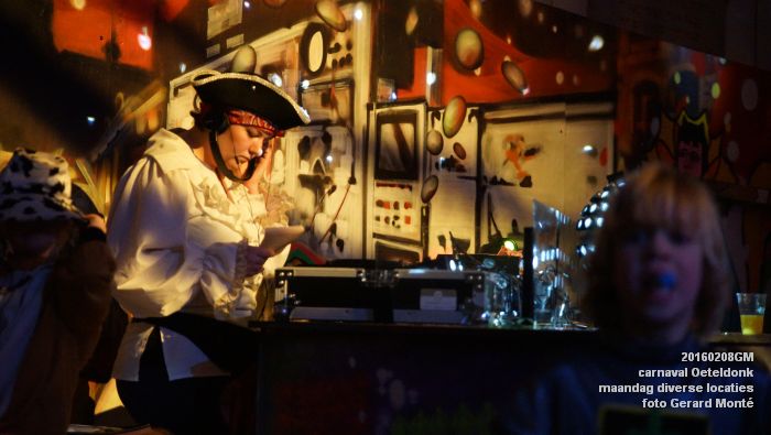 DSC04233- carnaval Oeteldonk - maandag zonder optocht - 8feb2016 - foto GerardMontE web