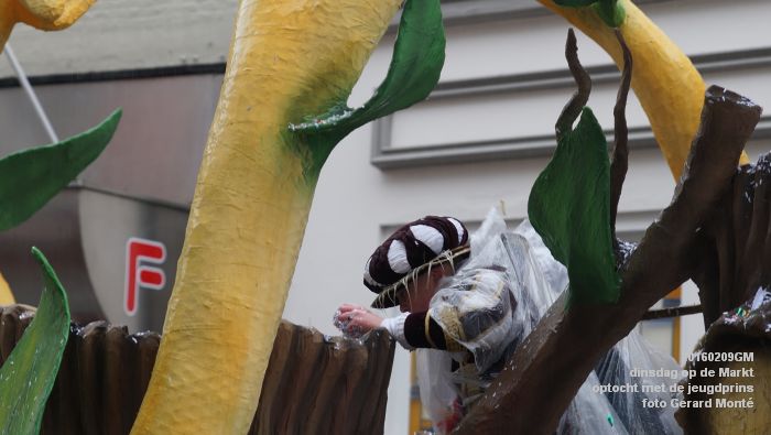 DSC04434- carnaval Oeteldonk - dinsdag jeugdoptocht met de jeugdprins - 9feb2016 - foto GerardMontE web