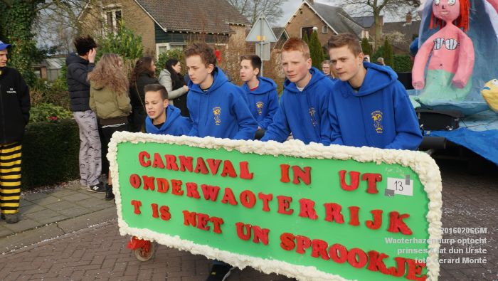 DSC03296- Waoterhazendurp carnavalsoptocht met prinses Kaat dun Urste - Kruisstraat - 6feb2016 - foto GerardMontE web