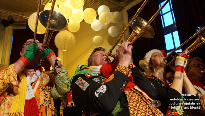 DSC04048- oeteldonk carnaval podium azijnfabriek - 7feb2016 - foto GerardMontE web