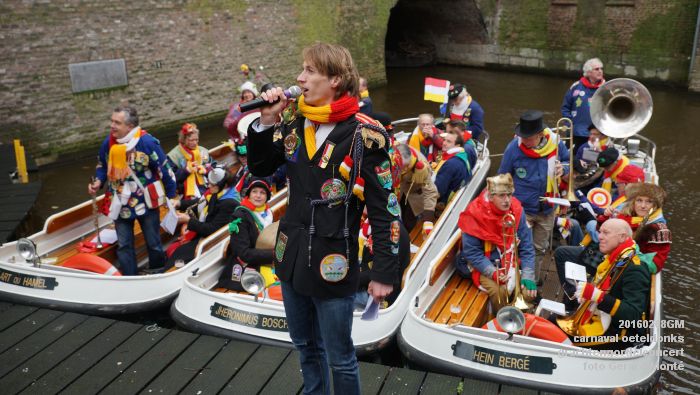 DSC04064- carnaval oeteldonks grachtengordelconcert - 8feb2016 - foto GerardMontE db