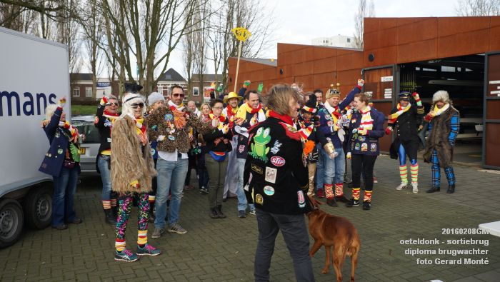 DSC04146- carnaval oeteldonk - sortiebrug diploma brugwachter - 8feb2016 - foto GerardMontE db