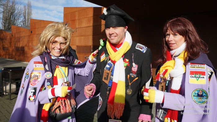 DSC04153- carnaval oeteldonk - sortiebrug diploma brugwachter - 8feb2016 - foto GerardMontE db