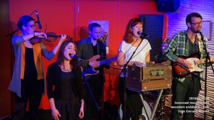 DSC07400- de toonzaal muziekcafe - wooden soldiers - 25feb2016 - foto GerardMontE web