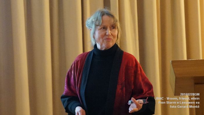 DSC07966- boekpresentatie Vroom frivool vilein door Pien Storm van Leeuwen ea JBAC.- 28feb2016 - foto GerardMontE web