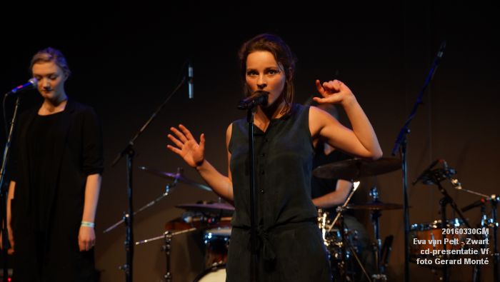 DSC02408- Eva van Pelt - Zwart - cd-presentatie Verkadefabriek - 30maart2016 - foto GerardMontE web