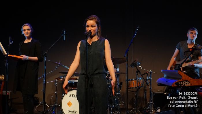DSC02451- Eva van Pelt - Zwart - cd-presentatie Verkadefabriek - 30maart2016 - foto GerardMontE web