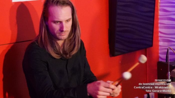 DSC02879- de toonzaal muziekcafe ContraContra - 31maart2016 - foto GerardMontE web