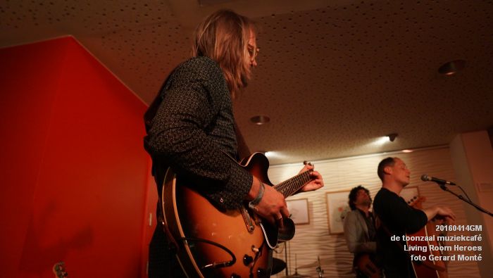 eDSC01227- de toonzaal muziekcafe - Living Room Heroes - 14april2016 - foto GerardMontE web