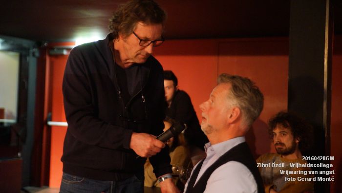 eDSC04255- Zihni Ozdil Vrijwaring van angst - Tilburg University Cafe Hartslag - 28april2016 - foto GerardMontE web
