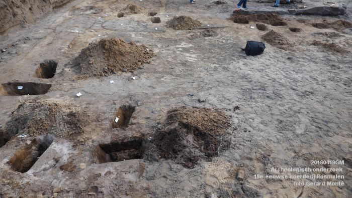DSC02234- archeologisch onderzoek 19e-eeuws boerderij Rosmalen - 19april2016 - foto GerardMontE web
