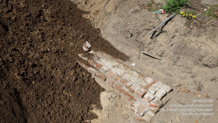 DSC02559- archeologisch onderzoek 19e-eeuws boerderij Rosmalen - 21april2016 - foto GerardMontE web