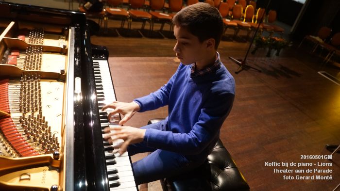 DSC05273- Koffie bij de piano - Lions club - Theater aan de Parade - 1meil2016 - foto GerardMontE web