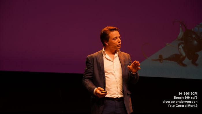 eDSC00315- Bosch 500 cafe - diverse onderwerpen in de Pleinzaal ThadP - 15juni2016 - foto Gerard MontE web