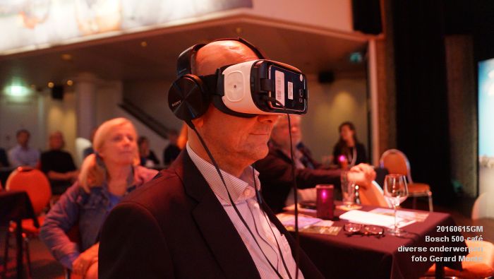 eDSC00392- Bosch 500 cafe - diverse onderwerpen in de Pleinzaal ThadP - 15juni2016 - foto Gerard MontE web