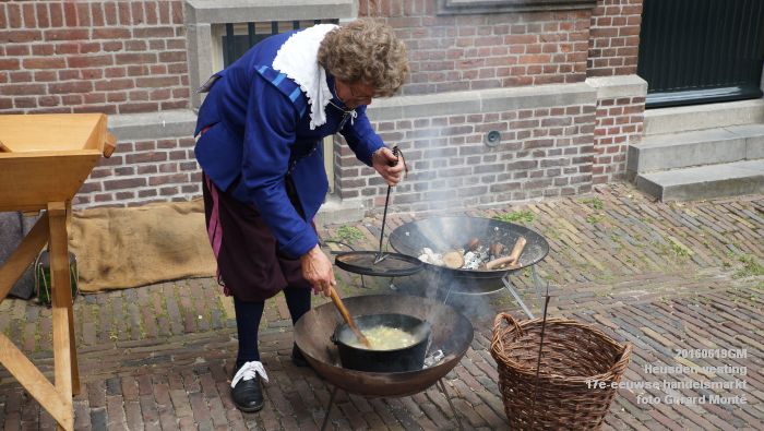 DSC01125- Heusden-vesting - Zeventiende-eeuwse handelsmarkt - 19juni2016 - foto GerardMontE web
