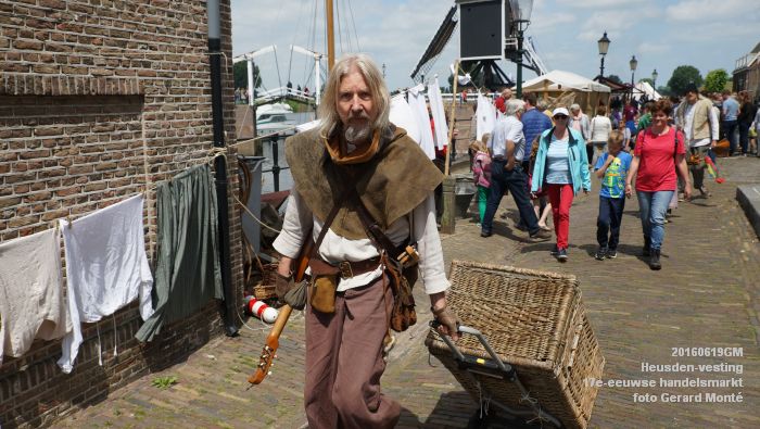 DSC01158- Heusden-vesting - Zeventiende-eeuwse handelsmarkt - 19juni2016 - foto GerardMontE web