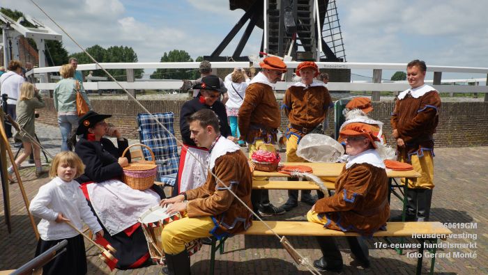 DSC01166- Heusden-vesting - Zeventiende-eeuwse handelsmarkt - 19juni2016 - foto GerardMontE web