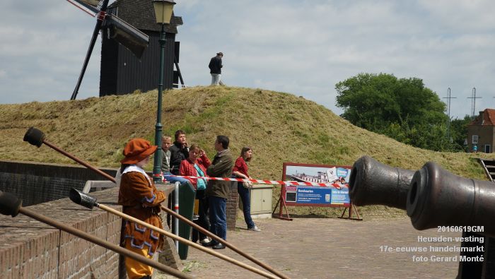 DSC01170- Heusden-vesting - Zeventiende-eeuwse handelsmarkt - 19juni2016 - foto GerardMontE web