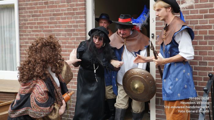 DSC01205- Heusden-vesting - Zeventiende-eeuwse handelsmarkt - 19juni2016 - foto GerardMontE web