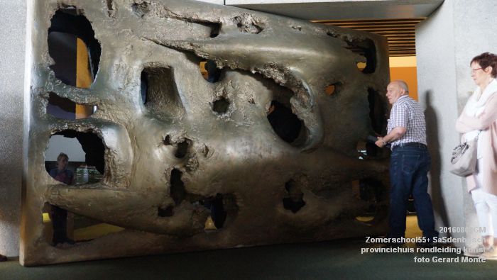 eDSC00273- Zomerschool55+ SaSdenbosch - provinciehuis rondleiding kunst en atoomkelder - 9aug2016 -  foto GerardMontE web