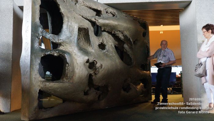 eDSC00274- Zomerschool55+ SaSdenbosch - provinciehuis rondleiding kunst en atoomkelder - 9aug2016 -  foto GerardMontE web