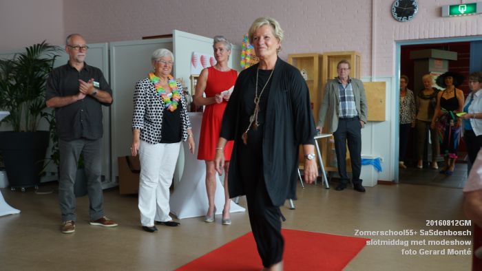 fDSC01176- Zomerschool55+ SaSdenbosch - slotmiddag met modeshow - 12aug2016 -  foto GerardMontE web