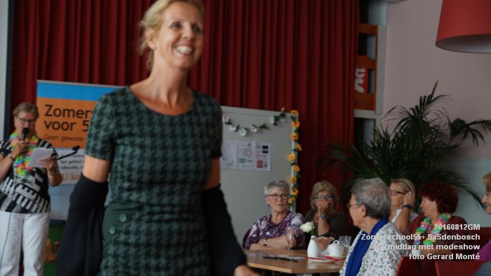 fDSC01205- Zomerschool55+ SaSdenbosch - slotmiddag met modeshow - 12aug2016 -  foto GerardMontE web