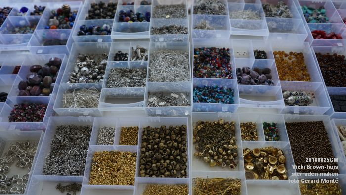 DSC00238- Vicki Brown-huis aan de Aartshertogenlaan-Graafsweg sierraden maken - 25aug2016 -  foto GerardMontE web