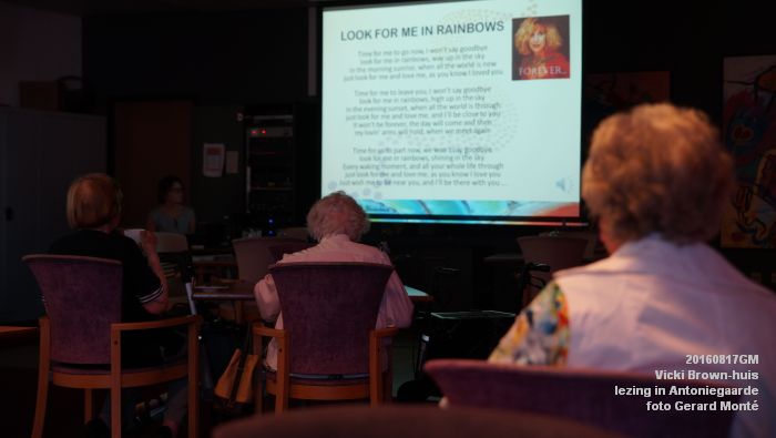 DSC09625- Vicki Brown-huis lezing  in Antoniegaarde - 17aug2016 -  foto GerardMontE web