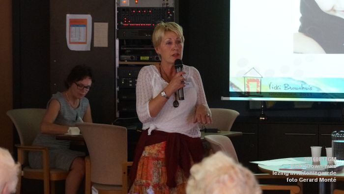 DSC09644- Vicki Brown-huis lezing  in Antoniegaarde - 17aug2016 -  foto GerardMontE web