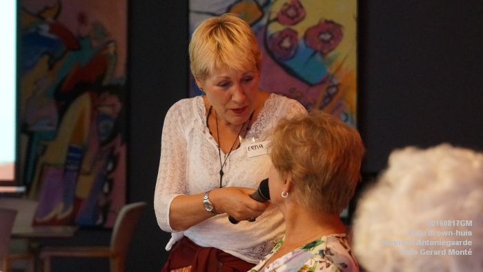 DSC09648- Vicki Brown-huis lezing  in Antoniegaarde - 17aug2016 -  foto GerardMontE web