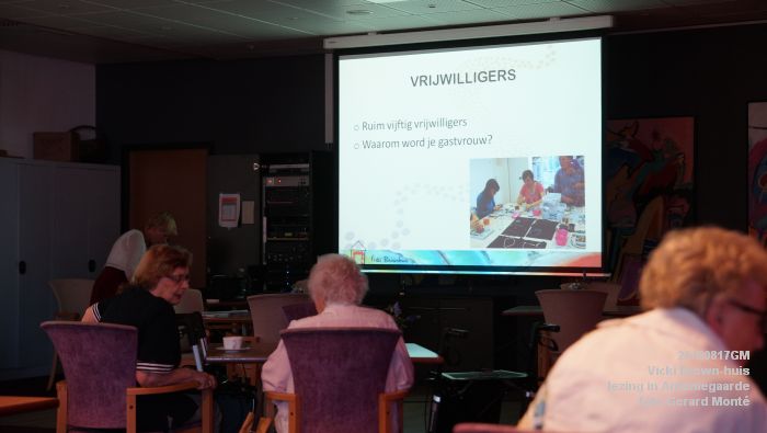 DSC09657- Vicki Brown-huis lezing  in Antoniegaarde - 17aug2016 -  foto GerardMontE web