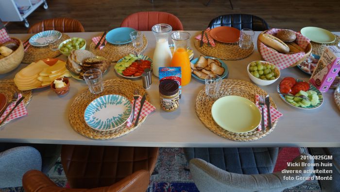 DSC09699-DSC00264- Vicki Brown-huis aan de Aartshertogenlaan-Graafsweg diverse activiteiten - 25aug2016 -  foto GerardMontE web