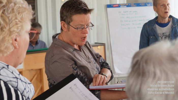 bdDSC05699- Vicki Brown-huis - samen zingen - 2meil2016 -  foto Gerard MontE-  web