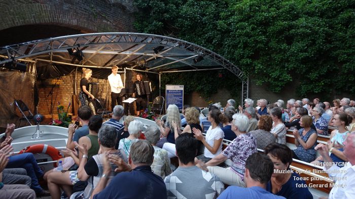 fDSC08246- Muziek op de Binnendieze -  Toeac plus trompet - 27augustusi2016 -  foto GerardMontE web